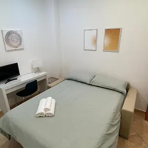 https://apt-casa-cristina-in-citta.taorminaitalyhotels.com